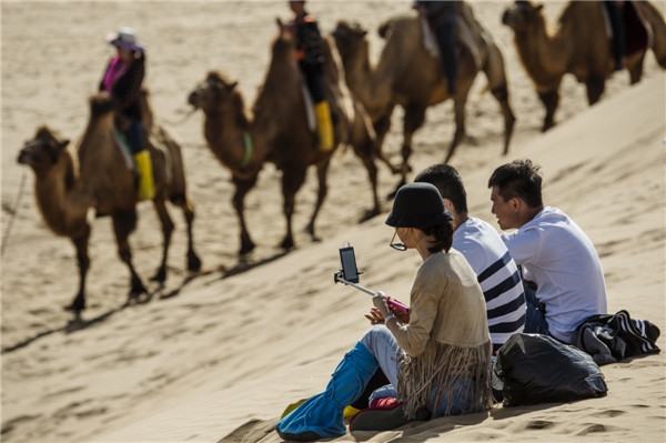响沙湾,沙漠,度假地,景区,旅游,图片,照片,摄影,内蒙古响沙湾,内蒙古旅游,鄂尔多斯市旅游,莲花酒店,莲花度假酒店,莲沙度假岛,福沙度假岛,悦沙休闲岛,仙沙休闲岛,一粒沙度假村,在线预订,预定,旅行社,AAAAA,5A级旅游景区,库布齐,库布其沙漠,库布其旅游