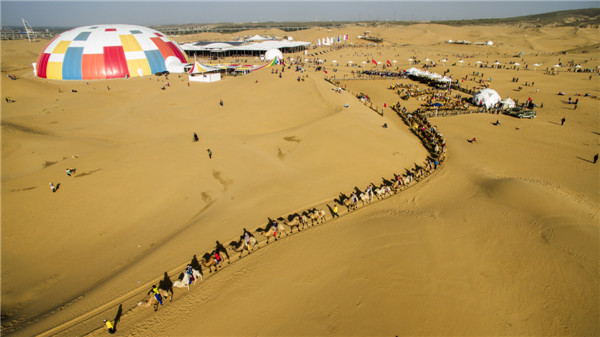 响沙湾,沙漠,度假地,景区,旅游,图片,照片,摄影,内蒙古响沙湾,内蒙古旅游,鄂尔多斯市旅游,莲花酒店,莲花度假酒店,莲沙度假岛,福沙度假岛,悦沙休闲岛,仙沙休闲岛,一粒沙度假村,在线预订,预定,旅行社,AAAAA,5A级旅游景区,库布齐,库布其沙漠,库布其旅游