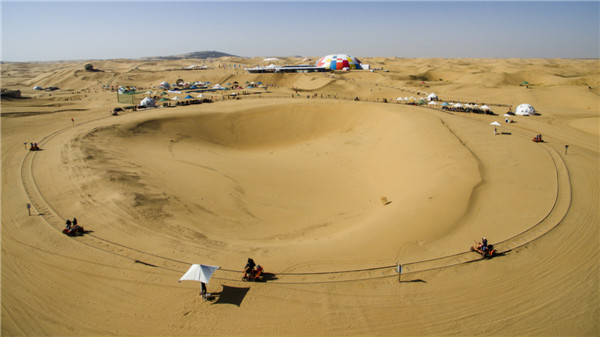 响沙湾,沙漠,度假地,景区,旅游,图片,照片,摄影,内蒙古响沙湾,内蒙古旅游,鄂尔多斯市旅游,莲花酒店,莲花度假酒店,莲沙度假岛,福沙度假岛,悦沙休闲岛,仙沙休闲岛,一粒沙度假村,在线预订,预定,旅行社,AAAAA,5A级旅游景区,库布齐,库布其沙漠,库布其旅游