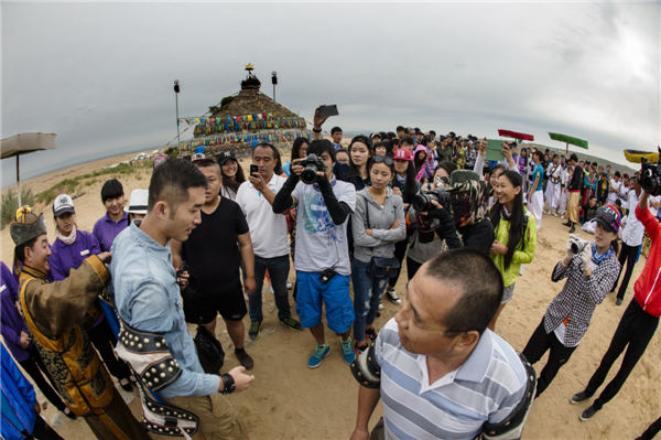 响沙湾,沙漠,度假地,景区,旅游,图片,照片,摄影,内蒙古响沙湾,内蒙古旅游,鄂尔多斯市旅游,莲花酒店,莲花度假酒店,莲沙度假岛,福沙度假岛,悦沙休闲岛,仙沙休闲岛,一粒沙度假村,在线预订,预定,旅行社,AAAAA,5A级旅游景区,库布齐,库布其沙漠,库布其旅游