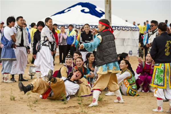 响沙湾,沙漠,度假地,景区,旅游,图片,照片,摄影,内蒙古响沙湾,内蒙古旅游,鄂尔多斯市旅游,莲花酒店,莲花度假酒店,莲沙度假岛,福沙度假岛,悦沙休闲岛,仙沙休闲岛,一粒沙度假村,在线预订,预定,旅行社,AAAAA,5A级旅游景区,库布齐,库布其沙漠,库布其旅游