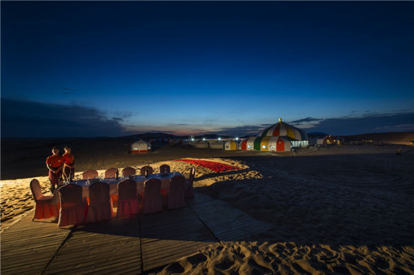 响沙湾,沙漠,度假地,景区,旅游,图片,照片,摄影,内蒙古响沙湾,内蒙古旅游,鄂尔多斯市旅游,莲花酒店,莲花度假酒店,莲沙度假岛,福沙度假岛,悦沙休闲岛,仙沙休闲岛,一粒沙度假村,在线预订,预定,旅行社,AAAAA,5A级旅游景区,库布齐,库布其沙漠,库布其旅游