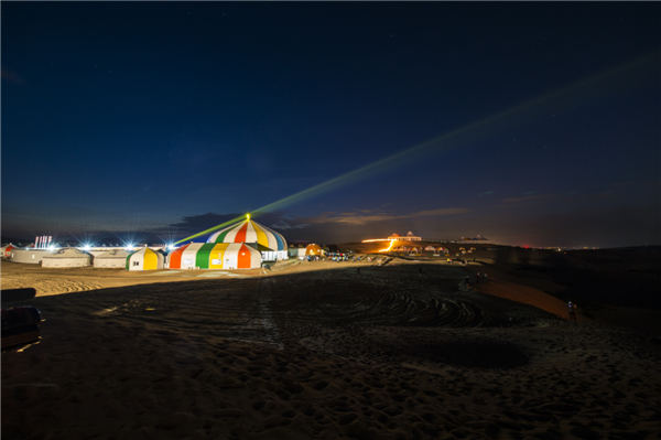 响沙湾,沙漠,度假地,景区,旅游,图片,照片,摄影,内蒙古响沙湾,内蒙古旅游,鄂尔多斯市旅游,莲花酒店,莲花度假酒店,莲沙度假岛,福沙度假岛,悦沙休闲岛,仙沙休闲岛,一粒沙度假村,在线预订,预定,旅行社,AAAAA,5A级旅游景区,库布齐,库布其沙漠,库布其旅游