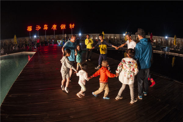 响沙湾,沙漠,度假地,景区,旅游,图片,照片,摄影,内蒙古响沙湾,内蒙古旅游,鄂尔多斯市旅游,莲花酒店,莲花度假酒店,莲沙度假岛,福沙度假岛,悦沙休闲岛,仙沙休闲岛,一粒沙度假村,在线预订,预定,旅行社,AAAAA,5A级旅游景区,库布齐,库布其沙漠,库布其旅游