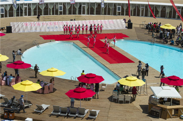 响沙湾,沙漠,度假地,景区,旅游,图片,照片,摄影,内蒙古响沙湾,内蒙古旅游,鄂尔多斯市旅游,莲花酒店,莲花度假酒店,莲沙度假岛,福沙度假岛,悦沙休闲岛,仙沙休闲岛,一粒沙度假村,在线预订,预定,旅行社,AAAAA,5A级旅游景区,库布齐,库布其沙漠,库布其旅游