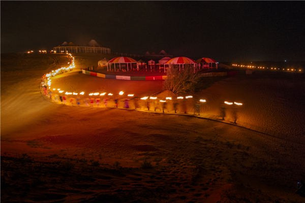 响沙湾,沙漠,度假地,景区,旅游,图片,照片,摄影,内蒙古响沙湾,内蒙古旅游,鄂尔多斯市旅游,莲花酒店,莲花度假酒店,莲沙度假岛,福沙度假岛,悦沙休闲岛,仙沙休闲岛,一粒沙度假村,在线预订,预定,旅行社,AAAAA,5A级旅游景区,库布齐,库布其沙漠,库布其旅游