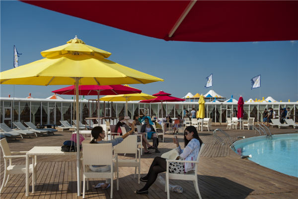 响沙湾,沙漠,度假地,景区,旅游,图片,照片,摄影,内蒙古响沙湾,内蒙古旅游,鄂尔多斯市旅游,莲花酒店,莲花度假酒店,莲沙度假岛,福沙度假岛,悦沙休闲岛,仙沙休闲岛,一粒沙度假村,在线预订,预定,旅行社,AAAAA,5A级旅游景区,库布齐,库布其沙漠,库布其旅游