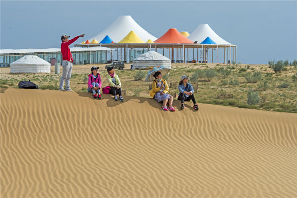 响沙湾,沙漠,度假地,景区,旅游,图片,照片,摄影,内蒙古响沙湾,内蒙古旅游,鄂尔多斯市旅游,莲花酒店,莲花度假酒店,莲沙度假岛,福沙度假岛,悦沙休闲岛,仙沙休闲岛,一粒沙度假村,在线预订,预定,旅行社,AAAAA,5A级旅游景区,库布齐,库布其沙漠,库布其旅游