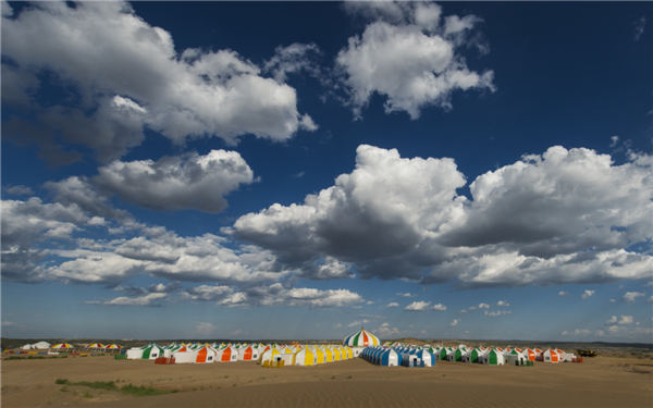 响沙湾,沙漠,度假地,景区,旅游,图片,照片,摄影,内蒙古响沙湾,内蒙古旅游,鄂尔多斯市旅游,莲花酒店,莲花度假酒店,莲沙度假岛,福沙度假岛,悦沙休闲岛,仙沙休闲岛,一粒沙度假村,在线预订,预定,旅行社,AAAAA,5A级旅游景区,库布齐,库布其沙漠,库布其旅游