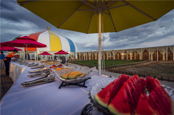 响沙湾,沙漠,度假地,景区,旅游,图片,照片,摄影,内蒙古响沙湾,内蒙古旅游,鄂尔多斯市旅游,莲花酒店,莲花度假酒店,莲沙度假岛,福沙度假岛,悦沙休闲岛,仙沙休闲岛,一粒沙度假村,在线预订,预定,旅行社,AAAAA,5A级旅游景区,库布齐,库布其沙漠,库布其旅游