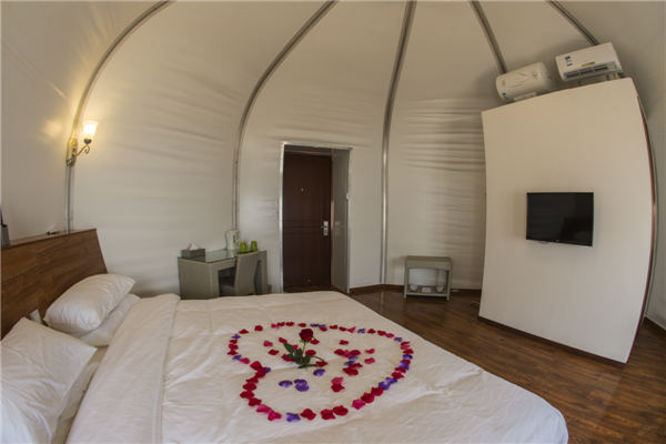 响沙湾,沙漠,度假地,景区,旅游,图片,照片,摄影,内蒙古响沙湾,内蒙古旅游,鄂尔多斯市旅游,莲花酒店,莲花度假酒店,莲沙度假岛,福沙度假岛,悦沙休闲岛,仙沙休闲岛,一粒沙度假村,在线预订,预定,旅行社,AAAAA,5A级旅游景区,库布齐,库布其沙漠,库布其旅游