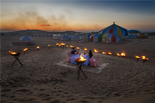 响沙湾,沙漠,度假地,景区,旅游,图片,照片,摄影,内蒙古响沙湾,内蒙古旅游,鄂尔多斯市旅游,莲花酒店,莲花度假酒店,莲沙度假岛,福沙度假岛,悦沙休闲岛,仙沙休闲岛,一粒沙度假村,在线预订,预定,旅行社,AAAAA,5A级旅游景区,库布齐,库布其沙漠,库布其旅游