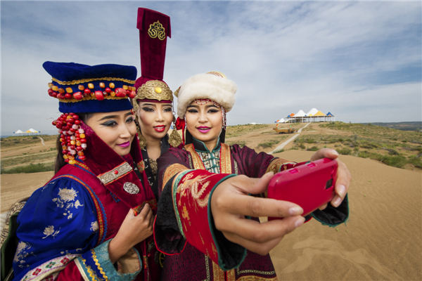 响沙湾,沙漠,度假地,景区,旅游,图片,照片,摄影,内蒙古响沙湾,内蒙古旅游,鄂尔多斯市旅游,莲花酒店,莲花度假酒店,莲沙度假岛,福沙度假岛,悦沙休闲岛,仙沙休闲岛,一粒沙度假村,在线预订,预定,旅行社,AAAAA,5A级旅游景区,库布齐,库布其沙漠,库布其旅游