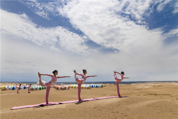 响沙湾,沙漠,度假地,景区,旅游,图片,照片,摄影,内蒙古响沙湾,内蒙古旅游,鄂尔多斯市旅游,莲花酒店,莲花度假酒店,莲沙度假岛,福沙度假岛,悦沙休闲岛,仙沙休闲岛,一粒沙度假村,在线预订,预定,旅行社,AAAAA,5A级旅游景区,库布齐,库布其沙漠,库布其旅游