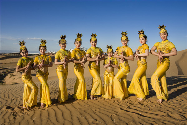 响沙湾,沙漠,度假地,景区,旅游,图片,照片,摄影,内蒙古响沙湾,内蒙古旅游,鄂尔多斯市旅游,莲花酒店,莲花度假酒店,莲沙度假岛,福沙度假岛,悦沙休闲岛,仙沙休闲岛,一粒沙度假村,在线预订,预定,旅行社,AAAAA,5A级旅游景区,库布齐,库布其沙漠,库布其旅游