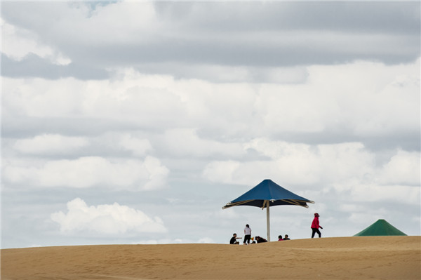 响沙湾,沙漠,度假地,景区,旅游,图片,照片,摄影,内蒙古响沙湾,内蒙古旅游,鄂尔多斯市旅游,莲花酒店,莲花度假酒店,莲沙度假岛,福沙度假岛,悦沙休闲岛,仙沙休闲岛,一粒沙度假村,在线预订,预定,旅行社,AAAAA,5A级旅游景区,库布齐,库布其沙漠,库布其旅游