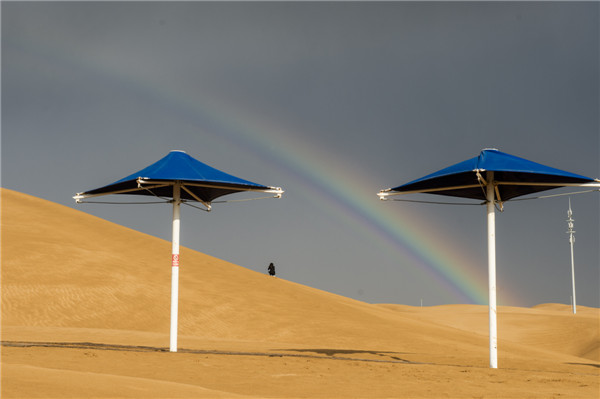 响沙湾,沙漠,度假地,景区,旅游,图片,照片,摄影,内蒙古响沙湾,内蒙古旅游,鄂尔多斯市旅游,莲花酒店,莲花度假酒店,莲沙度假岛,福沙度假岛,悦沙休闲岛,仙沙休闲岛,一粒沙度假村,在线预订,预定,旅行社,AAAAA,5A级旅游景区,库布齐,库布其沙漠,库布其旅游
