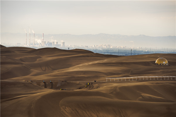 响沙湾,沙漠,度假地,景区,旅游,图片,照片,摄影,内蒙古响沙湾,内蒙古旅游,鄂尔多斯市旅游,莲花酒店,莲花度假酒店,莲沙度假岛,福沙度假岛,悦沙休闲岛,仙沙休闲岛,一粒沙度假村,在线预订,预定,旅行社,AAAAA,5A级旅游景区,库布齐,库布其沙漠,库布其旅游