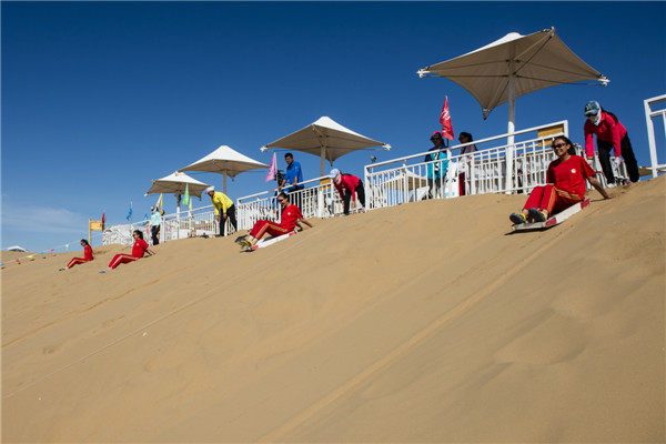 响沙湾,沙漠,度假地,景区,旅游,图片,照片,摄影,内蒙古响沙湾,内蒙古旅游,鄂尔多斯市旅游,莲花酒店,莲花度假酒店,莲沙度假岛,福沙度假岛,悦沙休闲岛,仙沙休闲岛,一粒沙度假村,在线预订,预定,旅行社,AAAAA,5A级旅游景区,库布齐,库布其沙漠,库布其旅游