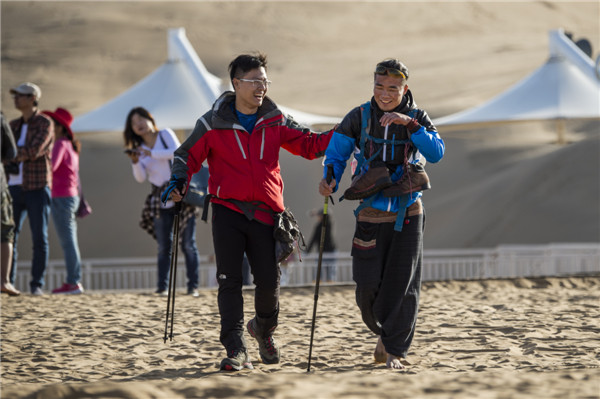 响沙湾,沙漠,度假地,景区,旅游,图片,照片,摄影,内蒙古响沙湾,内蒙古旅游,鄂尔多斯市旅游,莲花酒店,莲花度假酒店,莲沙度假岛,福沙度假岛,悦沙休闲岛,仙沙休闲岛,一粒沙度假村,在线预订,预定,旅行社,AAAAA,5A级旅游景区,库布齐,库布其沙漠,库布其旅游