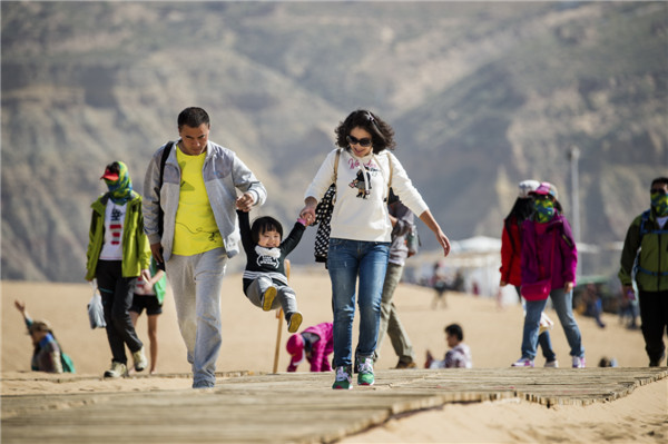 响沙湾,沙漠,度假地,景区,旅游,图片,照片,摄影,内蒙古响沙湾,内蒙古旅游,鄂尔多斯市旅游,莲花酒店,莲花度假酒店,莲沙度假岛,福沙度假岛,悦沙休闲岛,仙沙休闲岛,一粒沙度假村,在线预订,预定,旅行社,AAAAA,5A级旅游景区,库布齐,库布其沙漠,库布其旅游