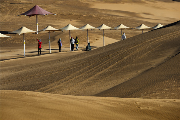 响沙湾,沙漠,度假地,景区,旅游,图片,照片,摄影,内蒙古响沙湾,内蒙古旅游,鄂尔多斯市旅游,莲花酒店,莲花度假酒店,莲沙度假岛,福沙度假岛,悦沙休闲岛,仙沙休闲岛,一粒沙度假村,在线预订,预定,旅行社,AAAAA,5A级旅游景区,库布齐,库布其沙漠,库布其旅游