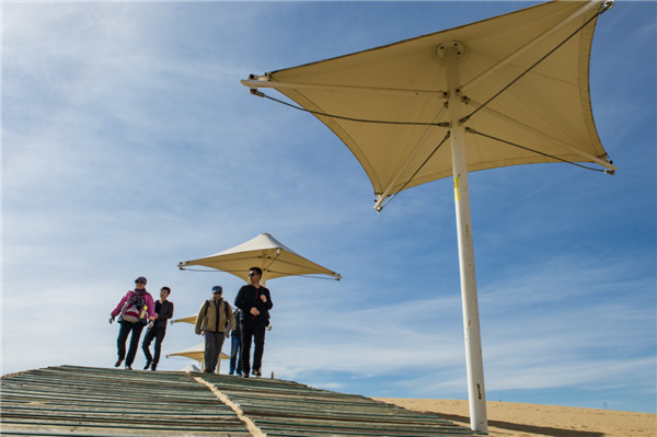 响沙湾,沙漠,度假地,景区,旅游,图片,照片,摄影,内蒙古响沙湾,内蒙古旅游,鄂尔多斯市旅游,莲花酒店,莲花度假酒店,莲沙度假岛,福沙度假岛,悦沙休闲岛,仙沙休闲岛,一粒沙度假村,在线预订,预定,旅行社,AAAAA,5A级旅游景区,库布齐,库布其沙漠,库布其旅游