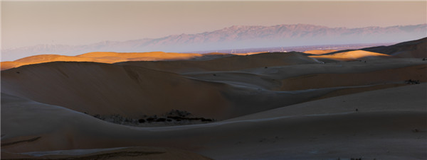 响沙湾,沙漠,度假地,景区,旅游,图片,照片,摄影,内蒙古响沙湾,内蒙古旅游,鄂尔多斯市旅游,莲花酒店,莲花度假酒店,莲沙度假岛,福沙度假岛,悦沙休闲岛,仙沙休闲岛,一粒沙度假村,在线预订,预定,旅行社,AAAAA,5A级旅游景区,库布齐,库布其沙漠,库布其旅游