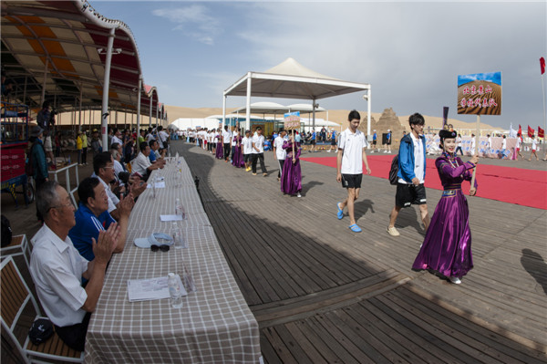 响沙湾,沙漠,度假地,景区,旅游,图片,照片,摄影,内蒙古响沙湾,内蒙古旅游,鄂尔多斯市旅游,莲花酒店,莲花度假酒店,莲沙度假岛,福沙度假岛,悦沙休闲岛,仙沙休闲岛,一粒沙度假村,在线预订,预定,旅行社,AAAAA,5A级旅游景区,库布齐,库布其沙漠,库布其旅游