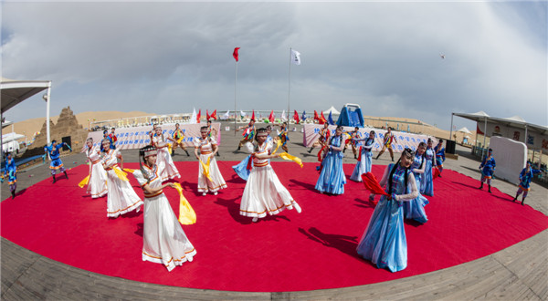 响沙湾,沙漠,度假地,景区,旅游,图片,照片,摄影,内蒙古响沙湾,内蒙古旅游,鄂尔多斯市旅游,莲花酒店,莲花度假酒店,莲沙度假岛,福沙度假岛,悦沙休闲岛,仙沙休闲岛,一粒沙度假村,在线预订,预定,旅行社,AAAAA,5A级旅游景区,库布齐,库布其沙漠,库布其旅游