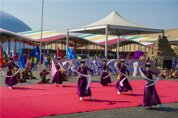 响沙湾,沙漠,度假地,景区,旅游,图片,照片,摄影,内蒙古响沙湾,内蒙古旅游,鄂尔多斯市旅游,莲花酒店,莲花度假酒店,莲沙度假岛,福沙度假岛,悦沙休闲岛,仙沙休闲岛,一粒沙度假村,在线预订,预定,旅行社,AAAAA,5A级旅游景区,库布齐,库布其沙漠,库布其旅游