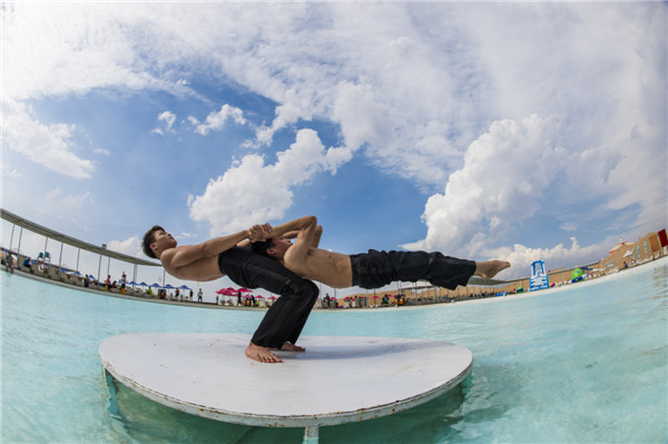 响沙湾,沙漠,度假地,景区,旅游,图片,照片,摄影,内蒙古响沙湾,内蒙古旅游,鄂尔多斯市旅游,莲花酒店,莲花度假酒店,莲沙度假岛,福沙度假岛,悦沙休闲岛,仙沙休闲岛,一粒沙度假村,在线预订,预定,旅行社,AAAAA,5A级旅游景区,库布齐,库布其沙漠,库布其旅游