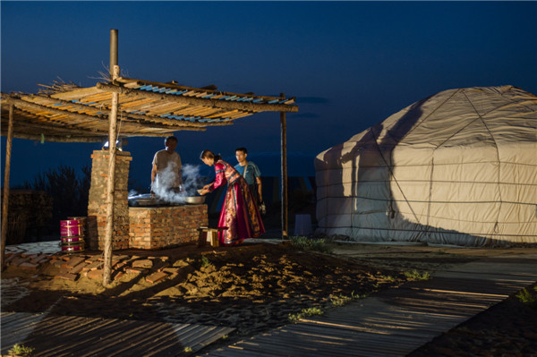 响沙湾,沙漠,度假地,景区,旅游,图片,照片,摄影,内蒙古响沙湾,内蒙古旅游,鄂尔多斯市旅游,莲花酒店,莲花度假酒店,莲沙度假岛,福沙度假岛,悦沙休闲岛,仙沙休闲岛,一粒沙度假村,在线预订,预定,旅行社,AAAAA,5A级旅游景区,库布齐,库布其沙漠,库布其旅游