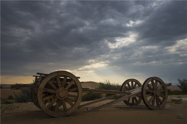 响沙湾,沙漠,度假地,景区,旅游,图片,照片,摄影,内蒙古响沙湾,内蒙古旅游,鄂尔多斯市旅游,莲花酒店,莲花度假酒店,莲沙度假岛,福沙度假岛,悦沙休闲岛,仙沙休闲岛,一粒沙度假村,在线预订,预定,旅行社,AAAAA,5A级旅游景区,库布齐,库布其沙漠,库布其旅游