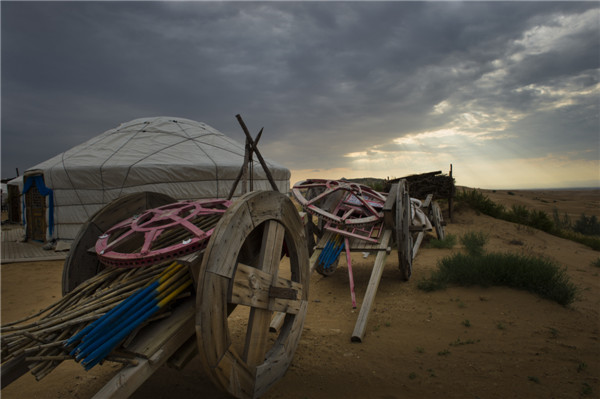 响沙湾,沙漠,度假地,景区,旅游,图片,照片,摄影,内蒙古响沙湾,内蒙古旅游,鄂尔多斯市旅游,莲花酒店,莲花度假酒店,莲沙度假岛,福沙度假岛,悦沙休闲岛,仙沙休闲岛,一粒沙度假村,在线预订,预定,旅行社,AAAAA,5A级旅游景区,库布齐,库布其沙漠,库布其旅游
