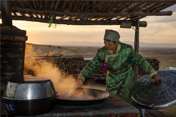 响沙湾,沙漠,度假地,景区,旅游,图片,照片,摄影,内蒙古响沙湾,内蒙古旅游,鄂尔多斯市旅游,莲花酒店,莲花度假酒店,莲沙度假岛,福沙度假岛,悦沙休闲岛,仙沙休闲岛,一粒沙度假村,在线预订,预定,旅行社,AAAAA,5A级旅游景区,库布齐,库布其沙漠,库布其旅游