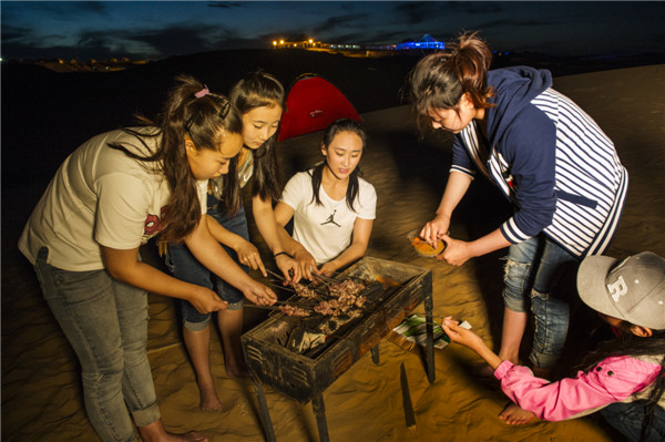 响沙湾,沙漠,度假地,景区,旅游,图片,照片,摄影,内蒙古响沙湾,内蒙古旅游,鄂尔多斯市旅游,莲花酒店,莲花度假酒店,莲沙度假岛,福沙度假岛,悦沙休闲岛,仙沙休闲岛,一粒沙度假村,在线预订,预定,旅行社,AAAAA,5A级旅游景区,库布齐,库布其沙漠,库布其旅游