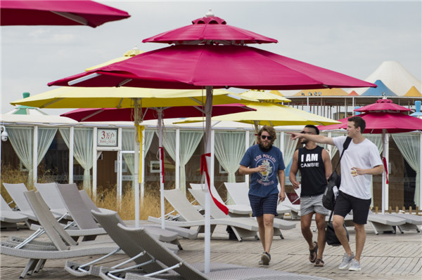 响沙湾,沙漠,度假地,景区,旅游,图片,照片,摄影,内蒙古响沙湾,内蒙古旅游,鄂尔多斯市旅游,莲花酒店,莲花度假酒店,莲沙度假岛,福沙度假岛,悦沙休闲岛,仙沙休闲岛,一粒沙度假村,在线预订,预定,旅行社,AAAAA,5A级旅游景区,库布齐,库布其沙漠,库布其旅游