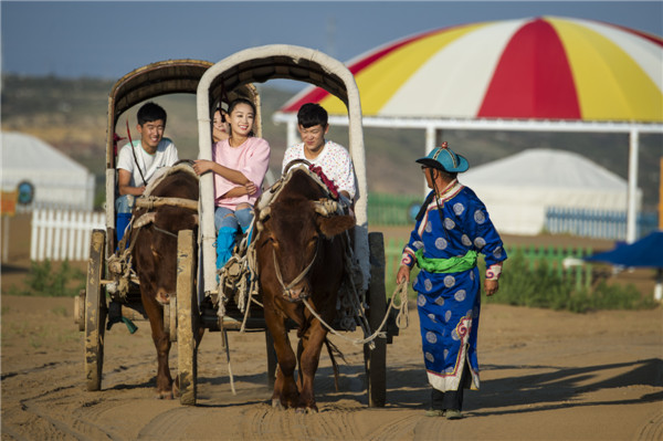 响沙湾,沙漠,度假地,景区,旅游,图片,照片,摄影,内蒙古响沙湾,内蒙古旅游,鄂尔多斯市旅游,莲花酒店,莲花度假酒店,莲沙度假岛,福沙度假岛,悦沙休闲岛,仙沙休闲岛,一粒沙度假村,在线预订,预定,旅行社,AAAAA,5A级旅游景区,库布齐,库布其沙漠,库布其旅游