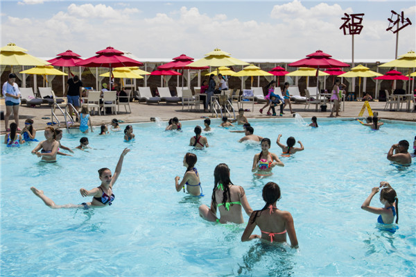 响沙湾,沙漠,度假地,景区,旅游,图片,照片,摄影,内蒙古响沙湾,内蒙古旅游,鄂尔多斯市旅游,莲花酒店,莲花度假酒店,莲沙度假岛,福沙度假岛,悦沙休闲岛,仙沙休闲岛,一粒沙度假村,在线预订,预定,旅行社,AAAAA,5A级旅游景区,库布齐,库布其沙漠,库布其旅游