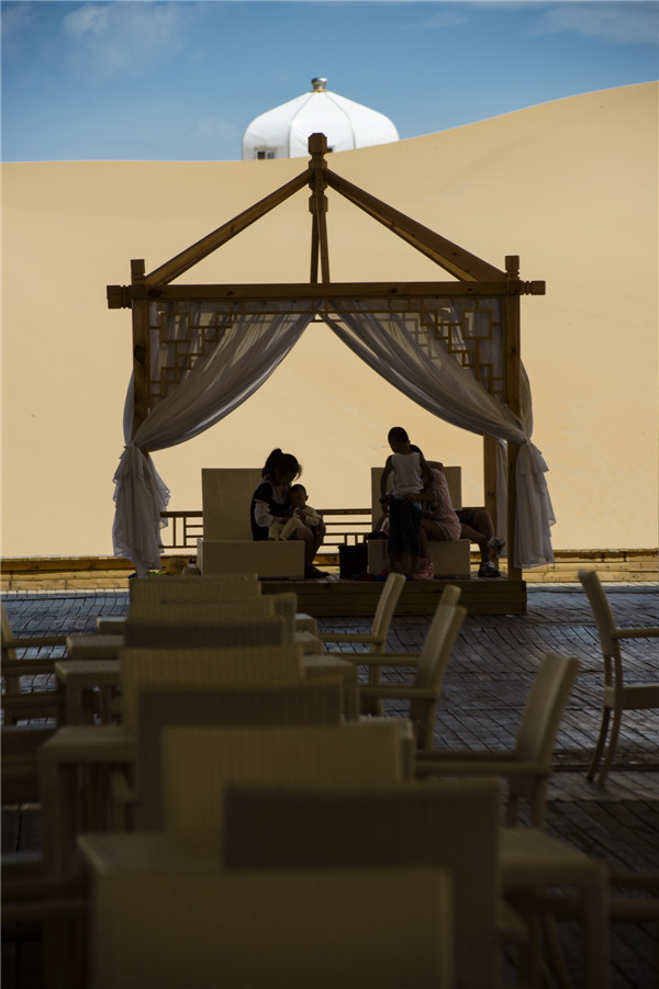 响沙湾,沙漠,度假地,景区,旅游,图片,照片,摄影,内蒙古响沙湾,内蒙古旅游,鄂尔多斯市旅游,莲花酒店,莲花度假酒店,莲沙度假岛,福沙度假岛,悦沙休闲岛,仙沙休闲岛,一粒沙度假村,在线预订,预定,旅行社,AAAAA,5A级旅游景区,库布齐,库布其沙漠,库布其旅游