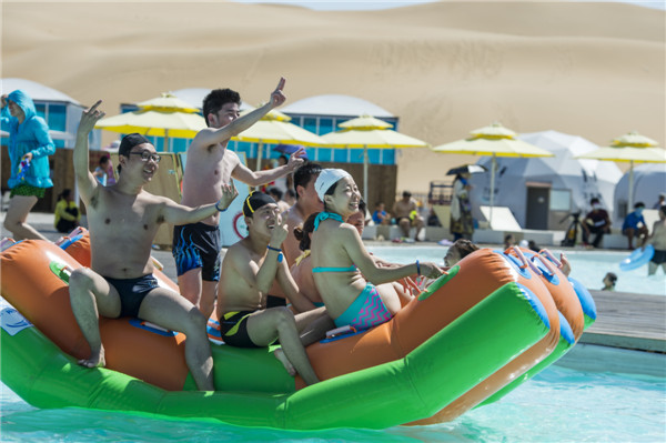 响沙湾,沙漠,度假地,景区,旅游,图片,照片,摄影,内蒙古响沙湾,内蒙古旅游,鄂尔多斯市旅游,莲花酒店,莲花度假酒店,莲沙度假岛,福沙度假岛,悦沙休闲岛,仙沙休闲岛,一粒沙度假村,在线预订,预定,旅行社,AAAAA,5A级旅游景区,库布齐,库布其沙漠,库布其旅游