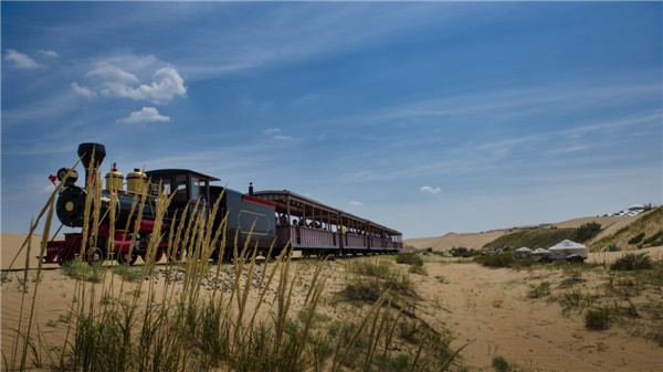 响沙湾,沙漠,度假地,景区,旅游,图片,照片,摄影,内蒙古响沙湾,内蒙古旅游,鄂尔多斯市旅游,莲花酒店,莲花度假酒店,莲沙度假岛,福沙度假岛,悦沙休闲岛,仙沙休闲岛,一粒沙度假村,在线预订,预定,旅行社,AAAAA,5A级旅游景区,库布齐,库布其沙漠,库布其旅游