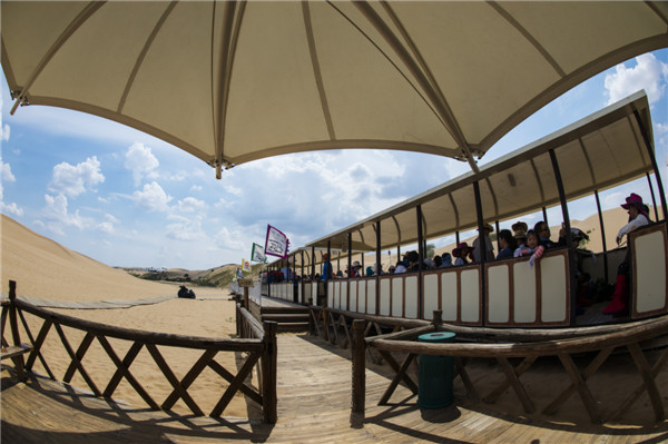 响沙湾,沙漠,度假地,景区,旅游,图片,照片,摄影,内蒙古响沙湾,内蒙古旅游,鄂尔多斯市旅游,莲花酒店,莲花度假酒店,莲沙度假岛,福沙度假岛,悦沙休闲岛,仙沙休闲岛,一粒沙度假村,在线预订,预定,旅行社,AAAAA,5A级旅游景区,库布齐,库布其沙漠,库布其旅游