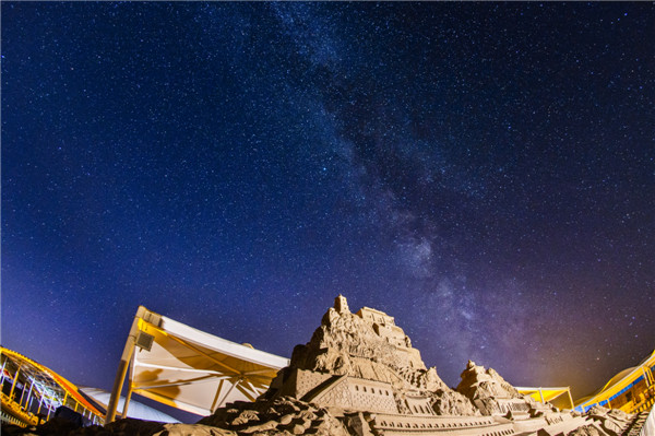 响沙湾,沙漠,度假地,景区,旅游,图片,照片,摄影,内蒙古响沙湾,内蒙古旅游,鄂尔多斯市旅游,莲花酒店,莲花度假酒店,莲沙度假岛,福沙度假岛,悦沙休闲岛,仙沙休闲岛,一粒沙度假村,在线预订,预定,旅行社,AAAAA,5A级旅游景区,库布齐,库布其沙漠,库布其旅游