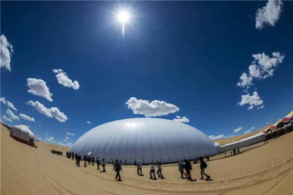 响沙湾,沙漠,度假地,景区,旅游,图片,照片,摄影,内蒙古响沙湾,内蒙古旅游,鄂尔多斯市旅游,莲花酒店,莲花度假酒店,莲沙度假岛,福沙度假岛,悦沙休闲岛,仙沙休闲岛,一粒沙度假村,在线预订,预定,旅行社,AAAAA,5A级旅游景区,库布齐,库布其沙漠,库布其旅游