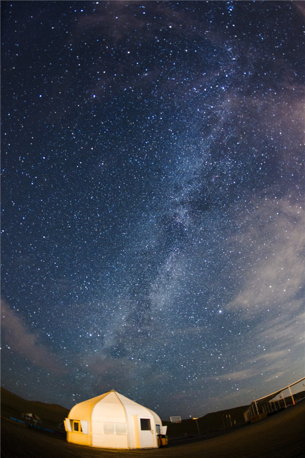 响沙湾,沙漠,度假地,景区,旅游,图片,照片,摄影,内蒙古响沙湾,内蒙古旅游,鄂尔多斯市旅游,莲花酒店,莲花度假酒店,莲沙度假岛,福沙度假岛,悦沙休闲岛,仙沙休闲岛,一粒沙度假村,在线预订,预定,旅行社,AAAAA,5A级旅游景区,库布齐,库布其沙漠,库布其旅游