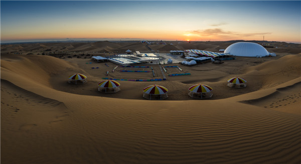 响沙湾,沙漠,度假地,景区,旅游,图片,照片,摄影,内蒙古响沙湾,内蒙古旅游,鄂尔多斯市旅游,莲花酒店,莲花度假酒店,莲沙度假岛,福沙度假岛,悦沙休闲岛,仙沙休闲岛,一粒沙度假村,在线预订,预定,旅行社,AAAAA,5A级旅游景区,库布齐,库布其沙漠,库布其旅游