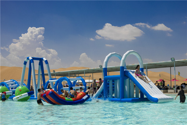 响沙湾,沙漠,度假地,景区,旅游,图片,照片,摄影,内蒙古响沙湾,内蒙古旅游,鄂尔多斯市旅游,莲花酒店,莲花度假酒店,莲沙度假岛,福沙度假岛,悦沙休闲岛,仙沙休闲岛,一粒沙度假村,在线预订,预定,旅行社,AAAAA,5A级旅游景区,库布齐,库布其沙漠,库布其旅游