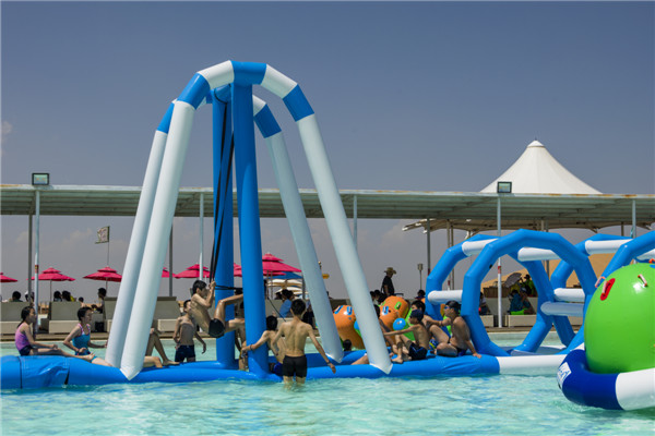 响沙湾,沙漠,度假地,景区,旅游,图片,照片,摄影,内蒙古响沙湾,内蒙古旅游,鄂尔多斯市旅游,莲花酒店,莲花度假酒店,莲沙度假岛,福沙度假岛,悦沙休闲岛,仙沙休闲岛,一粒沙度假村,在线预订,预定,旅行社,AAAAA,5A级旅游景区,库布齐,库布其沙漠,库布其旅游